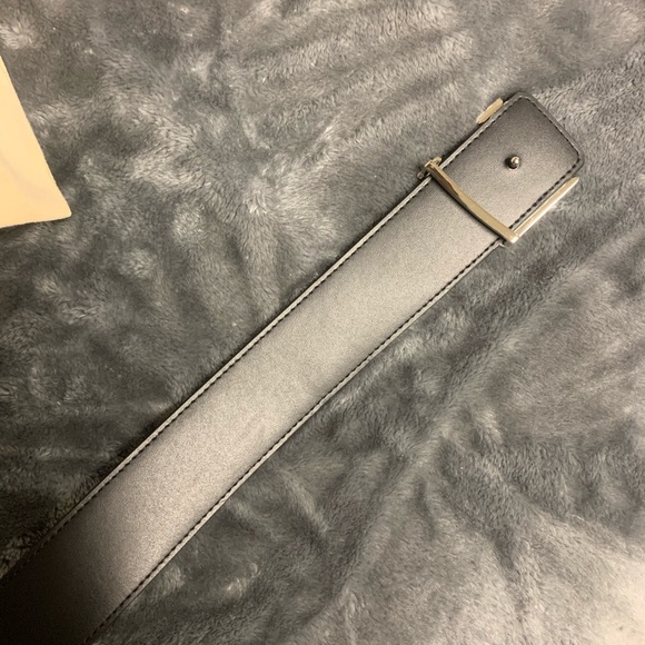 Louis Vuitton Reversible Belt - Picture 4 of 7